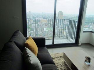 2 bed Condo in Pyne by Sansiri Thanonphetchaburi Sub District C016268