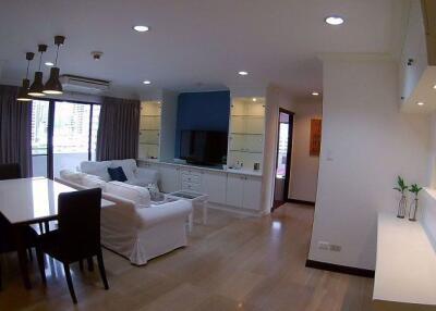 3 bed Condo in Richmond Palace Khlong Tan Nuea Sub District C016260