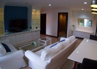 3 bed Condo in Richmond Palace Khlong Tan Nuea Sub District C016260