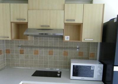 3 bed Condo in Lumpini Place Narathiwas Yan Nawa District C016255