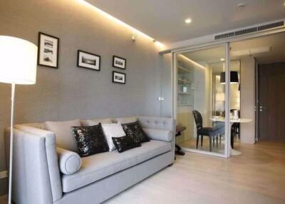 1 bed Condo in Noble Remix Khlongtan Sub District C016240