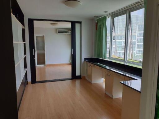 3 bed Condo in Garden Asoke - Rama 9 Huai Khwang District C016220