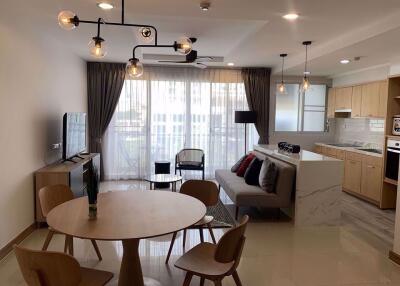 2 bed Condo in The Rise Sukhumvit 39 Khlong Tan Nuea Sub District C016211