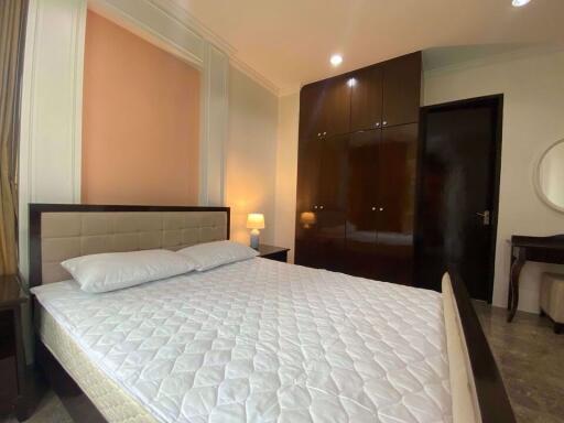 2 bed Condo in Baan Klang Krung Siam-Pathumwan Thanonphetchaburi Sub District C016207