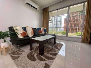 2 bed Condo in Baan Klang Krung Siam-Pathumwan Thanonphetchaburi Sub District C016207