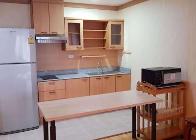 2 bed Condo in The Waterford Diamond Khlongtan Sub District C016202