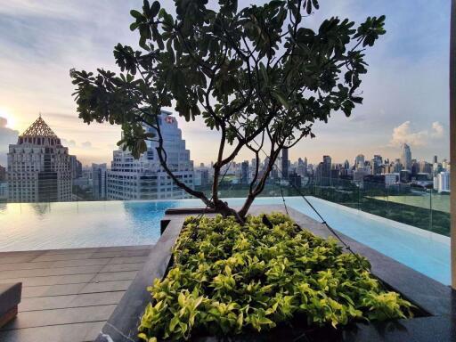 2 bed Condo in Saladaeng One Silom Sub District C016188