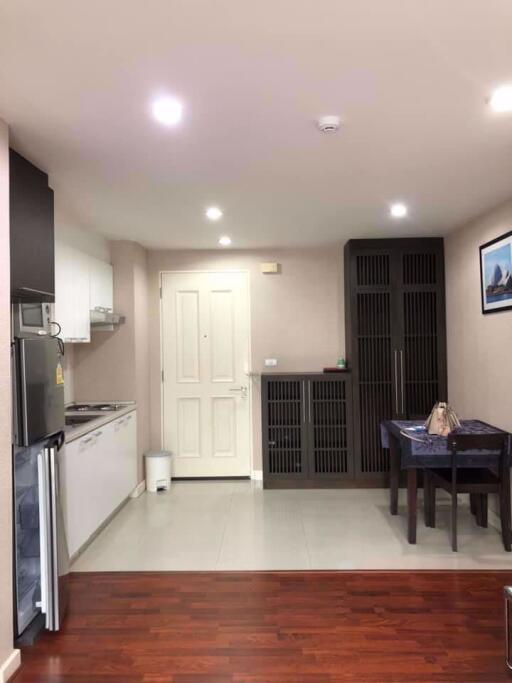 1 bed Condo in The Clover Khlong Tan Nuea Sub District C016172