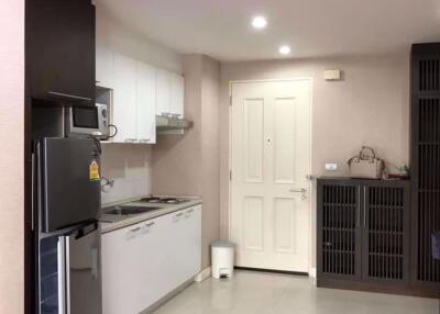 1 bed Condo in The Clover Khlong Tan Nuea Sub District C016172
