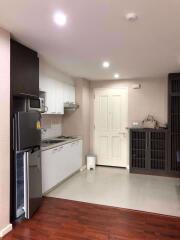 1 bed Condo in The Clover Khlong Tan Nuea Sub District C016172