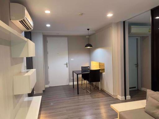 1 bed Condo in The Room Sukhumvit 40 Phra Khanong Sub District C016152