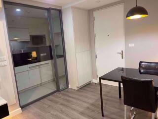 1 bed Condo in The Room Sukhumvit 40 Phra Khanong Sub District C016152