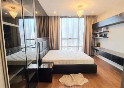 1 bed Condo in The Bangkok Sathorn Yan Nawa Sub District C016144