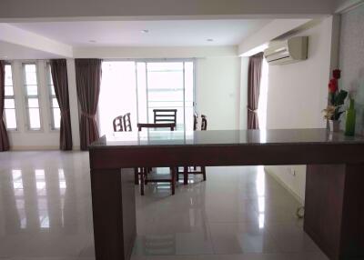 3 bed House Khlong Tan Nuea Sub District H016132