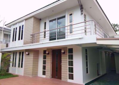 3 bed House Khlong Tan Nuea Sub District H016132