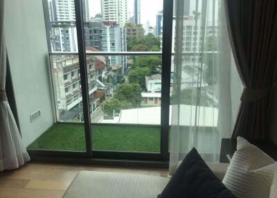 1 bed Condo in Via 49 Khlong Tan Nuea Sub District C016125