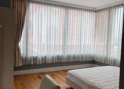 3 bed Condo in Aguston Sukhumvit 22 Khlongtoei Sub District C016120