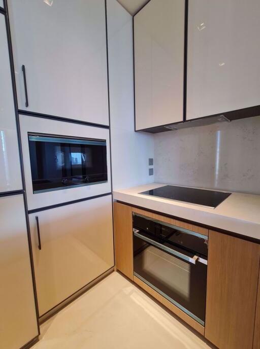 2 bed Condo in BEATNIQ Sukhumvit 32 Khlongtan Sub District C016116