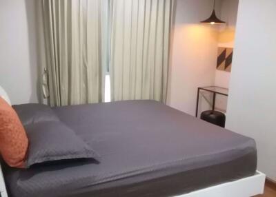 2 bed Condo in Belle Grand Rama 9 Huai Khwang Sub District C016108