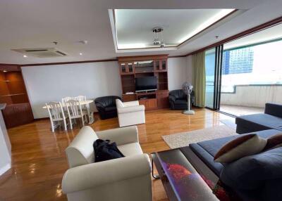 2 bed Condo in Las Colinas Khlong Toei Nuea Sub District C016058