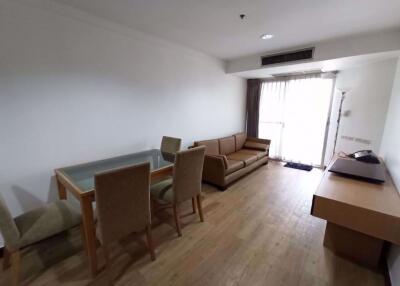 2 bed Condo in The Waterford Diamond Khlongtan Sub District C016055