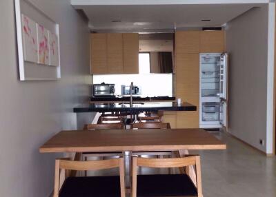 2 bed Condo in Saladaeng Residences Silom Sub District C016047