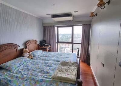 2 bed Condo in Sathorn Gardens Thungmahamek Sub District C016045