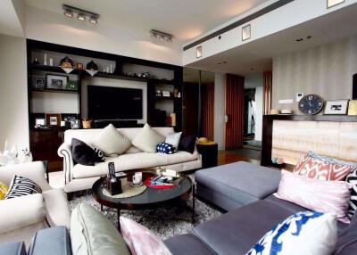 3 bed Condo in The Met Thungmahamek Sub District C016043