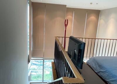 1 bed Duplex in The Emporio Place Khlongtan Sub District D016031