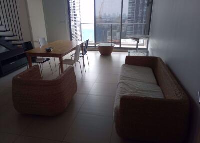 2 bed Duplex in The Lofts Ekkamai Phrakhanongnuea Sub District D016030