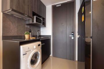 1 bed Condo in Ashton Chula - Silom Mahaphruettharam Sub District C016027