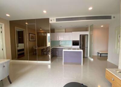 2 bed Condo in Q Langsuan Lumphini Sub District C016024