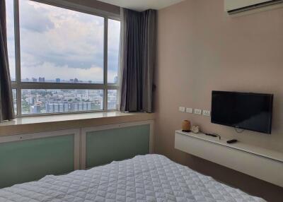 2 bed Condo in T.C. Green Huai Khwang Sub District C016019