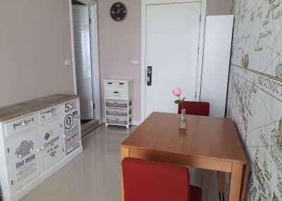 2 bed Condo in T.C. Green Huai Khwang Sub District C016019