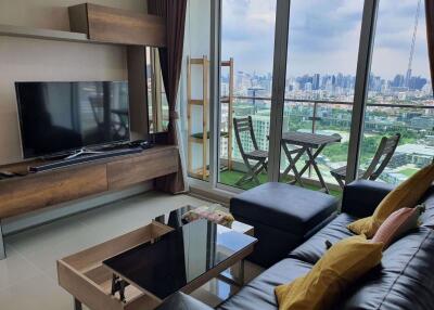 2 bed Condo in T.C. Green Huai Khwang Sub District C016019