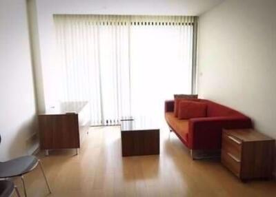 1 bed Condo in Noble Ambience Sarasin Pathum Wan District C016017