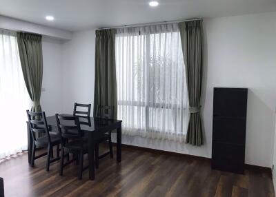 2 bed Condo in Click Condo Sukhumvit 65 Phrakhanongnuea Sub District C016010