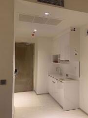 1 bed Condo in Ashton Silom Suriyawong Sub District C016004