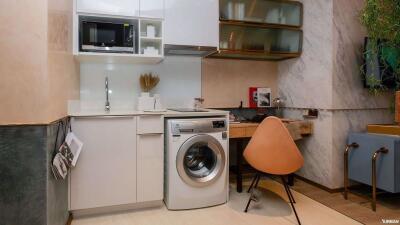 1 bed Condo in Ashton Silom Suriyawong Sub District C016004