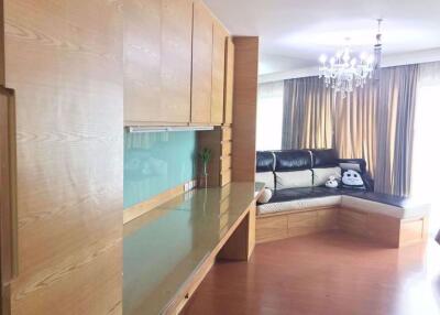 2 bed Condo in Belle Grand Rama 9 Huai Khwang Sub District C016002