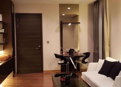 Studio bed Condo in Ivy Ampio Huai Khwang Sub District C015996