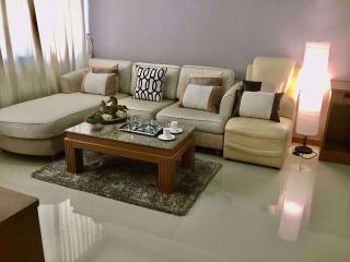 2 bed Condo in Ratchada City Condo Huai Khwang Sub District C015954