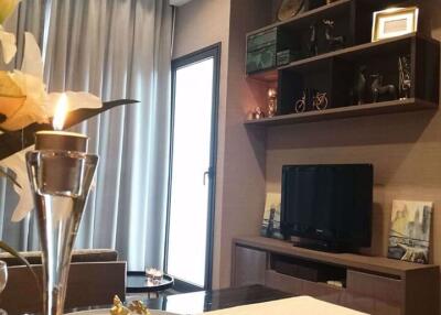 1 bed Condo in The Diplomat Sathorn Silom Sub District C015938