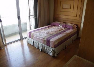 3 bed Condo in River Heaven Wat Phraya Krai Sub District C015935