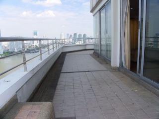 3 bed Condo in River Heaven Wat Phraya Krai Sub District C015935