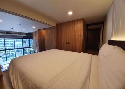 2 bed Duplex in Siamese Exclusive Sukhumvit 31 Khlong Toei Nuea Sub District D015925