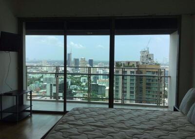 3 bed Condo in The Madison Khlong Tan Nuea Sub District C015924