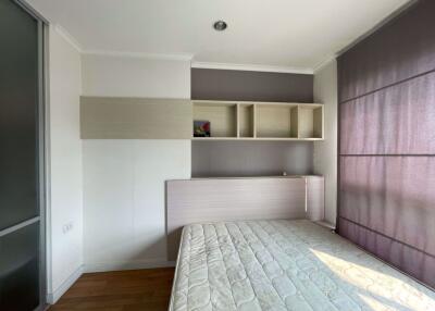 2 bed Condo in Lumpini Suite Phetchaburi-Makkasan Makkasan Sub District C015878