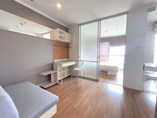 2 bed Condo in Lumpini Suite Phetchaburi-Makkasan Makkasan Sub District C015878