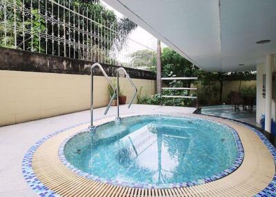 2 bed Condo in SCC Residence Khlong Tan Nuea Sub District C015861